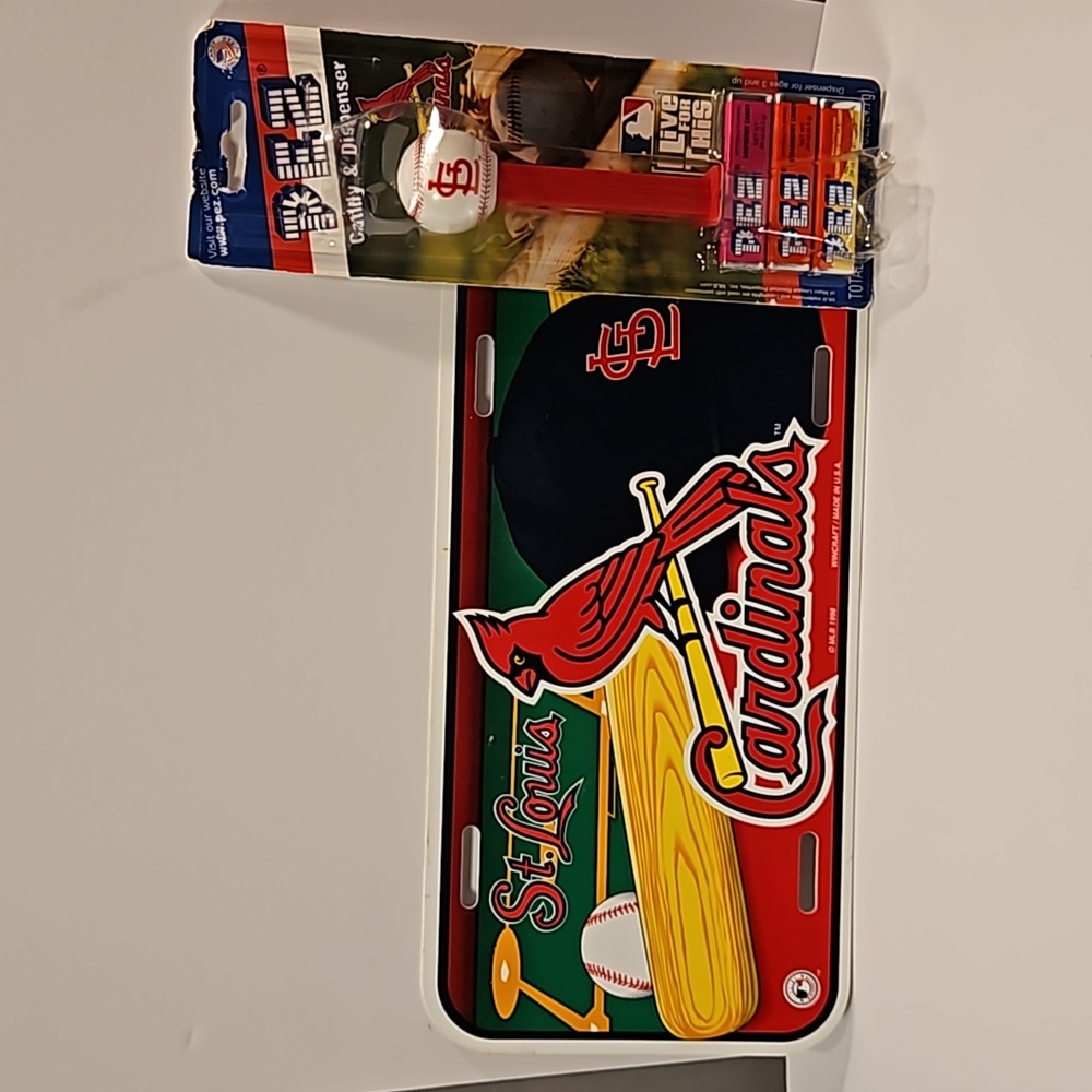 MLB St. Louis Cardinals License Plate & Pez Despenser